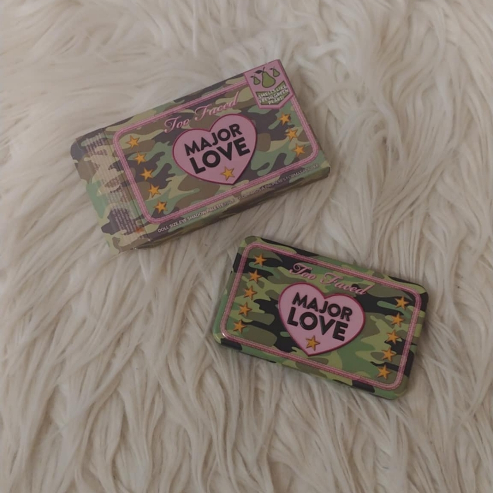 💚FIRM! NWT TOO FACED MAJOR LOVE EYESHADOW PALETTE (LIMITED EDITION)
